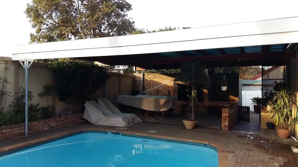 Old Oak Guest House Bellville