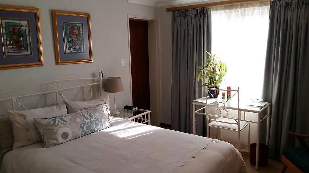 Old Oak Guest House Bellville 3*,